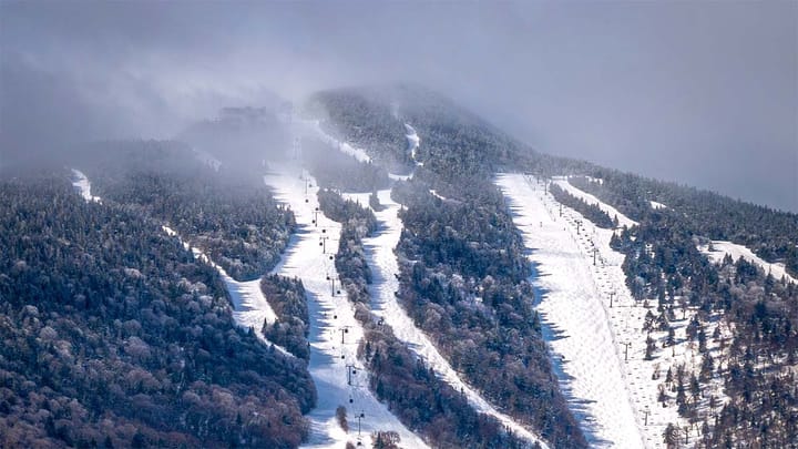 Lots and lots of snow left at Killington.  Spring skiing is in many ways the best part of the season!  📷 Killington